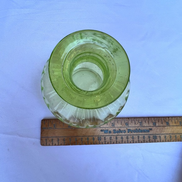 Vintage Green Bubbled Art Glass Vase - Picture 5 of 5